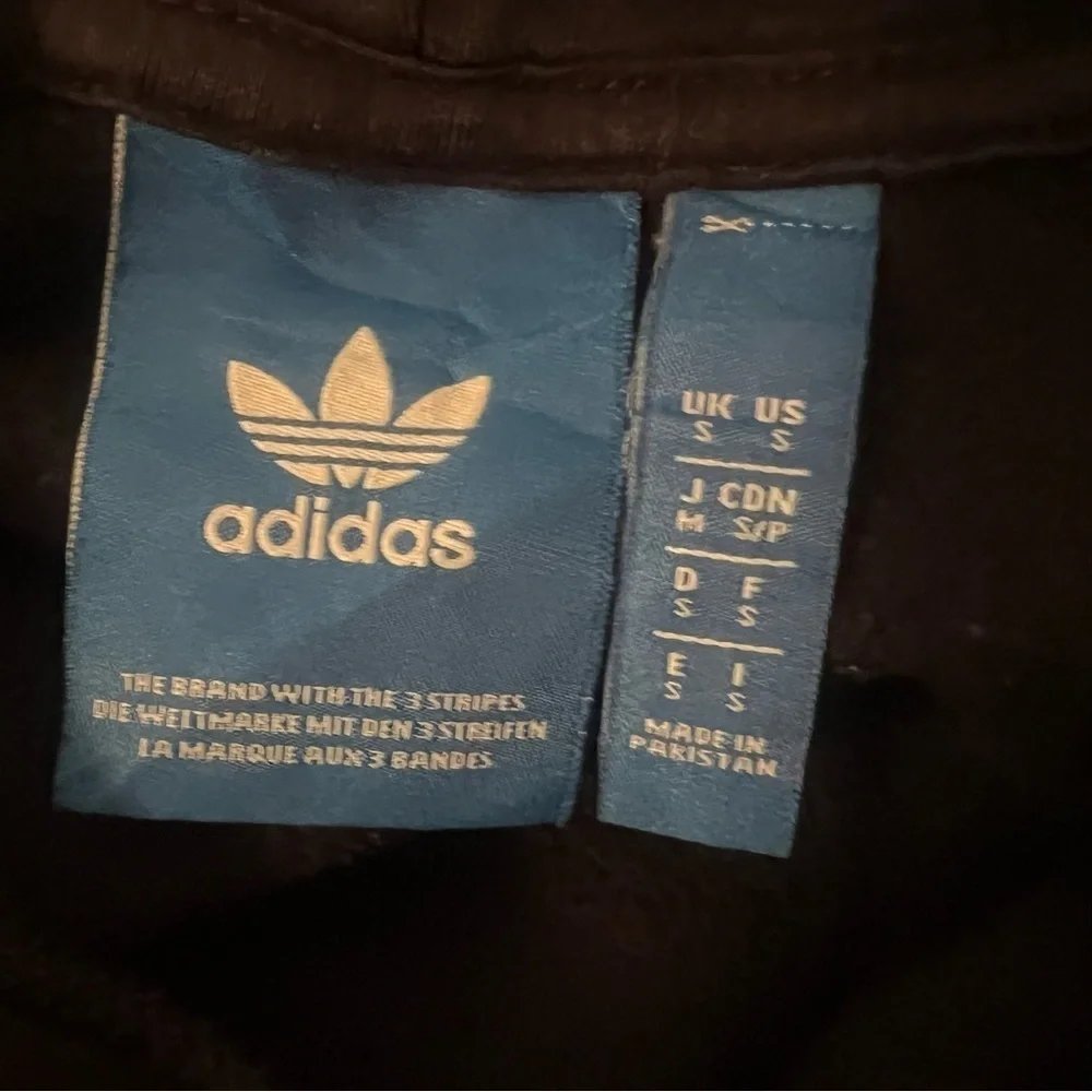 Adidas Tre-Foil Hoodie Men’s S Black Gray Sweatshirt Spell Out Big Logo Pullover